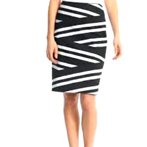 82D Dresses & Skirts - BRAND NEW 82 D KNEE LENGTH STRAIGHT PENCIL SKIRT